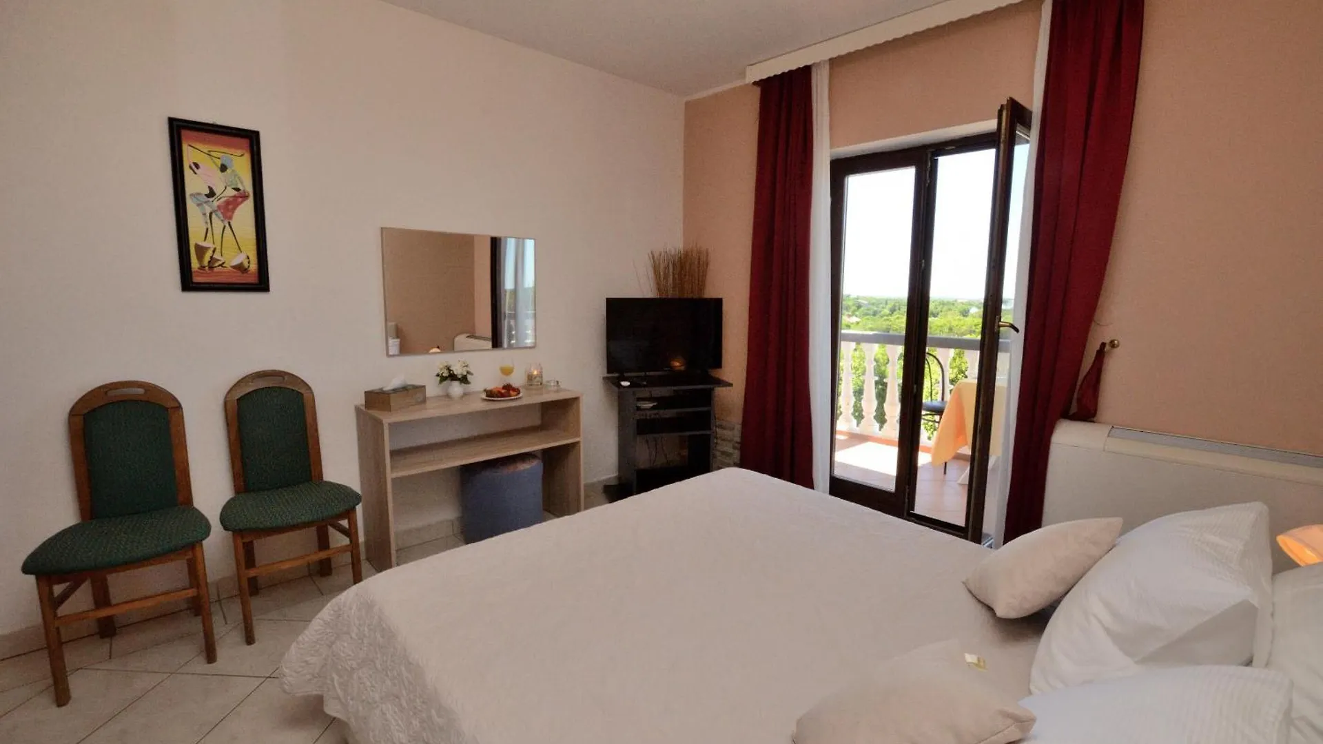 Rooms Aura Pula Kroatien