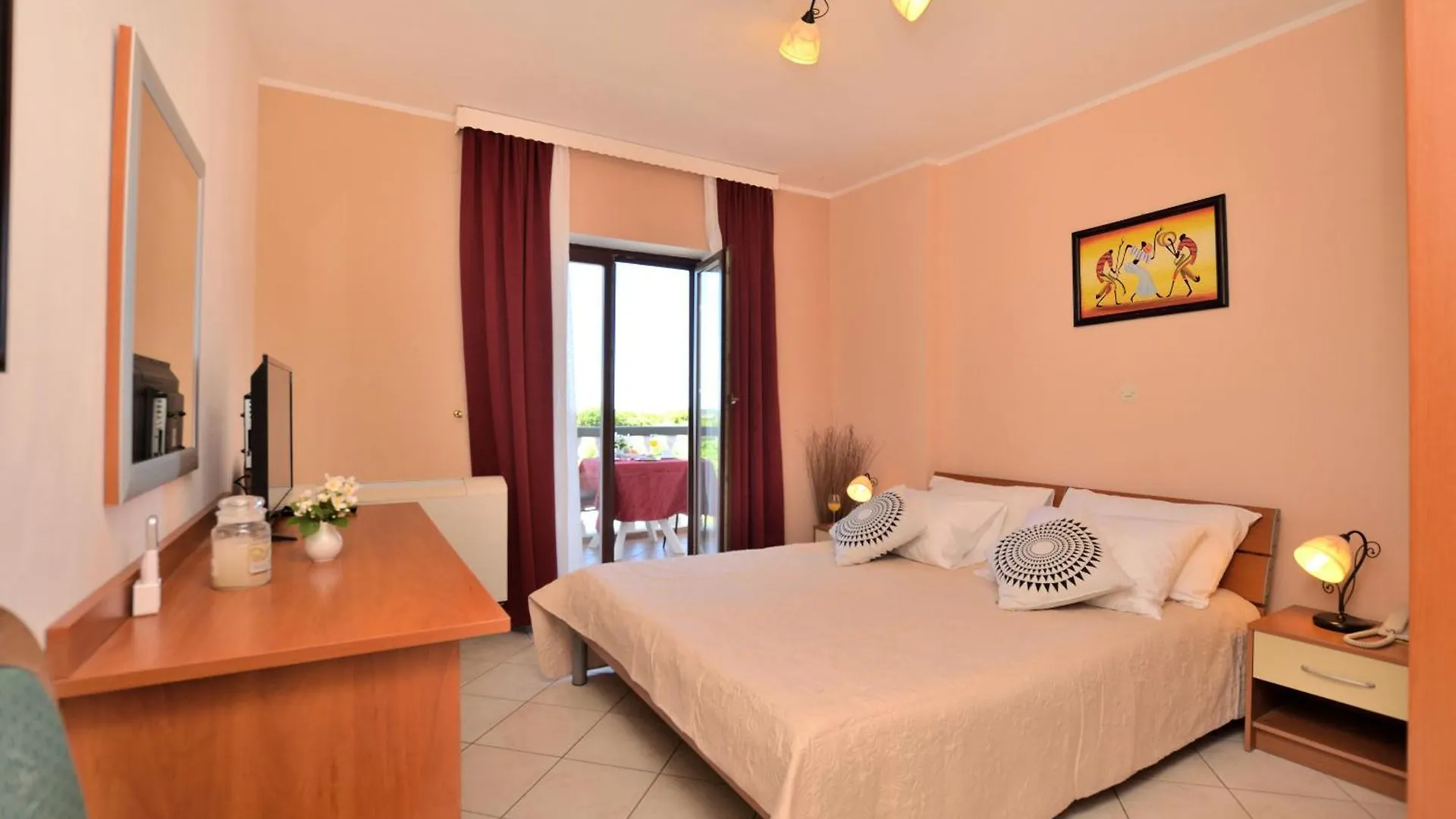 Rooms Aura Pula Kroatien