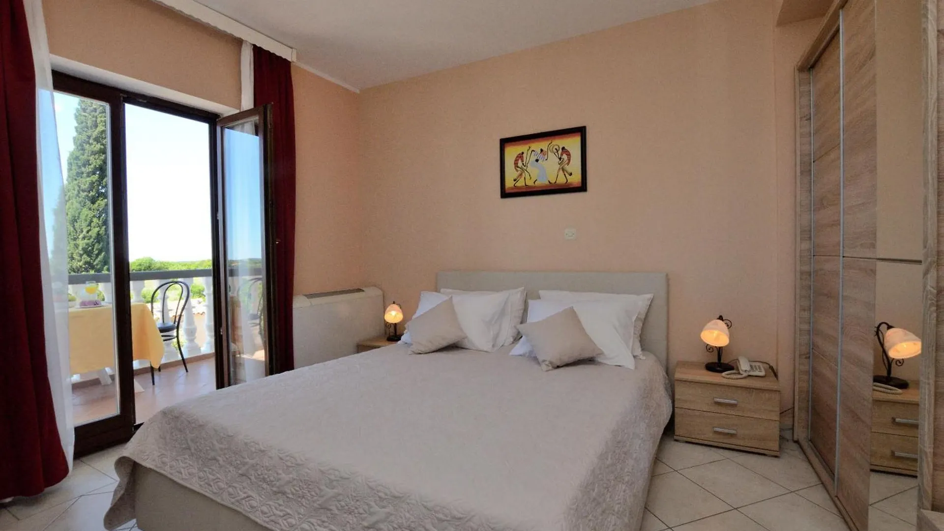 Rooms Aura Pula