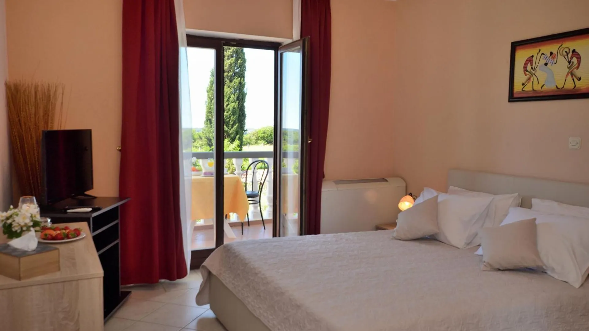 Rooms Aura Pula 0*,  Kroatien