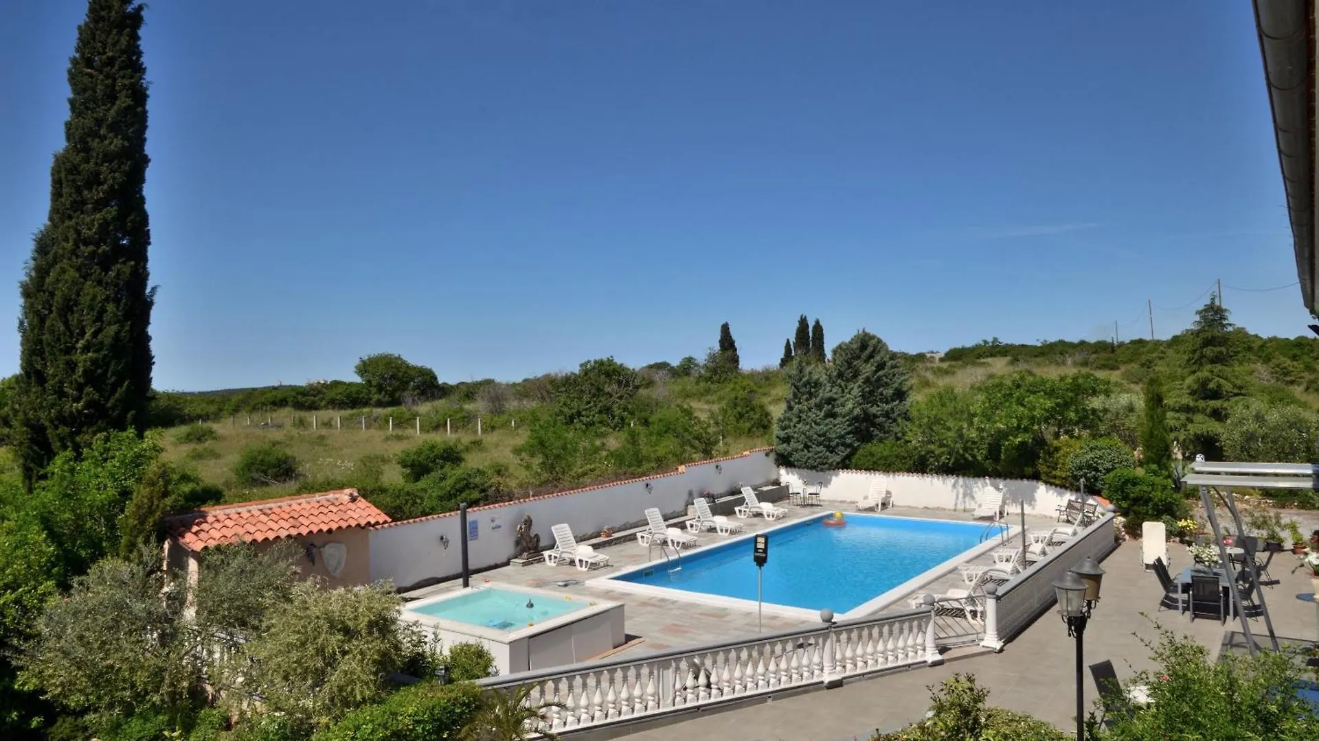 Rooms Aura Pula